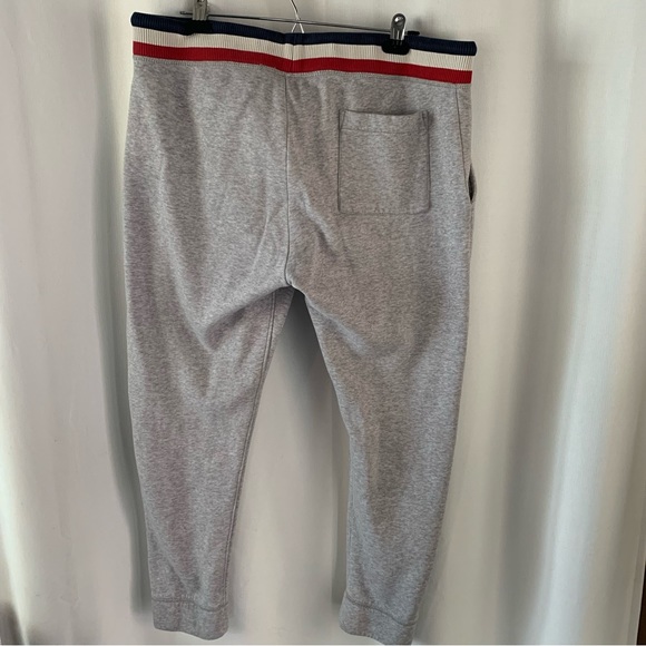 Mens large Tommy Hilfiger sweats - Picture 7 of 10